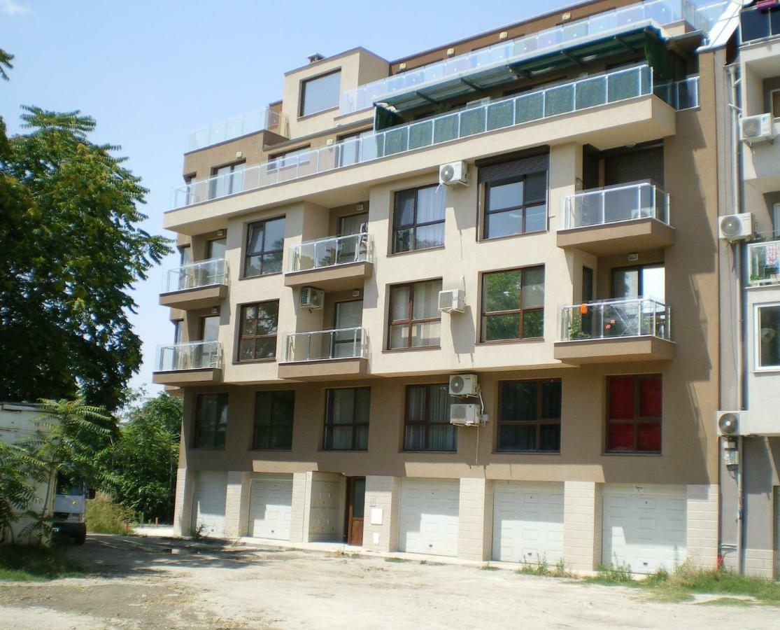 Park View Apartment Plovdiv With Parking ภายนอก รูปภาพ